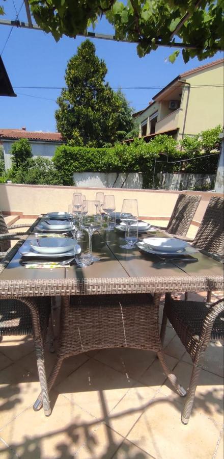Niksa Appartement Rijeka Buitenkant foto