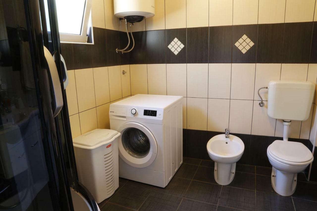 Niksa Appartement Rijeka Buitenkant foto